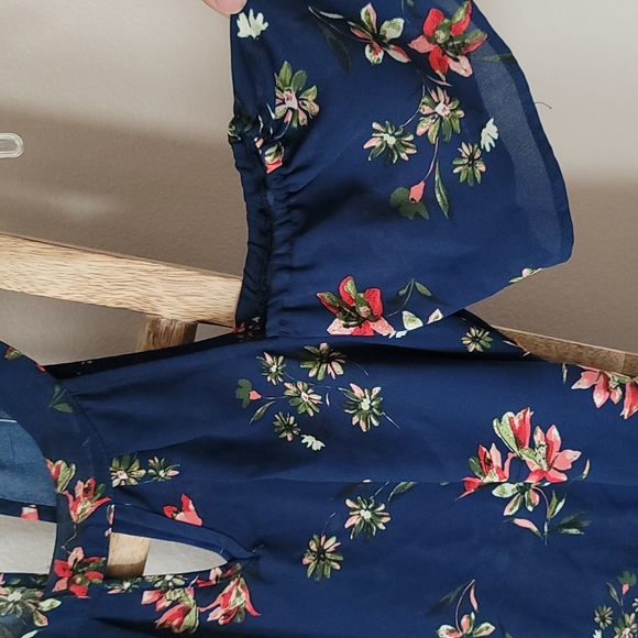 A.U.M Floral Blouse - Picture 5 of 6